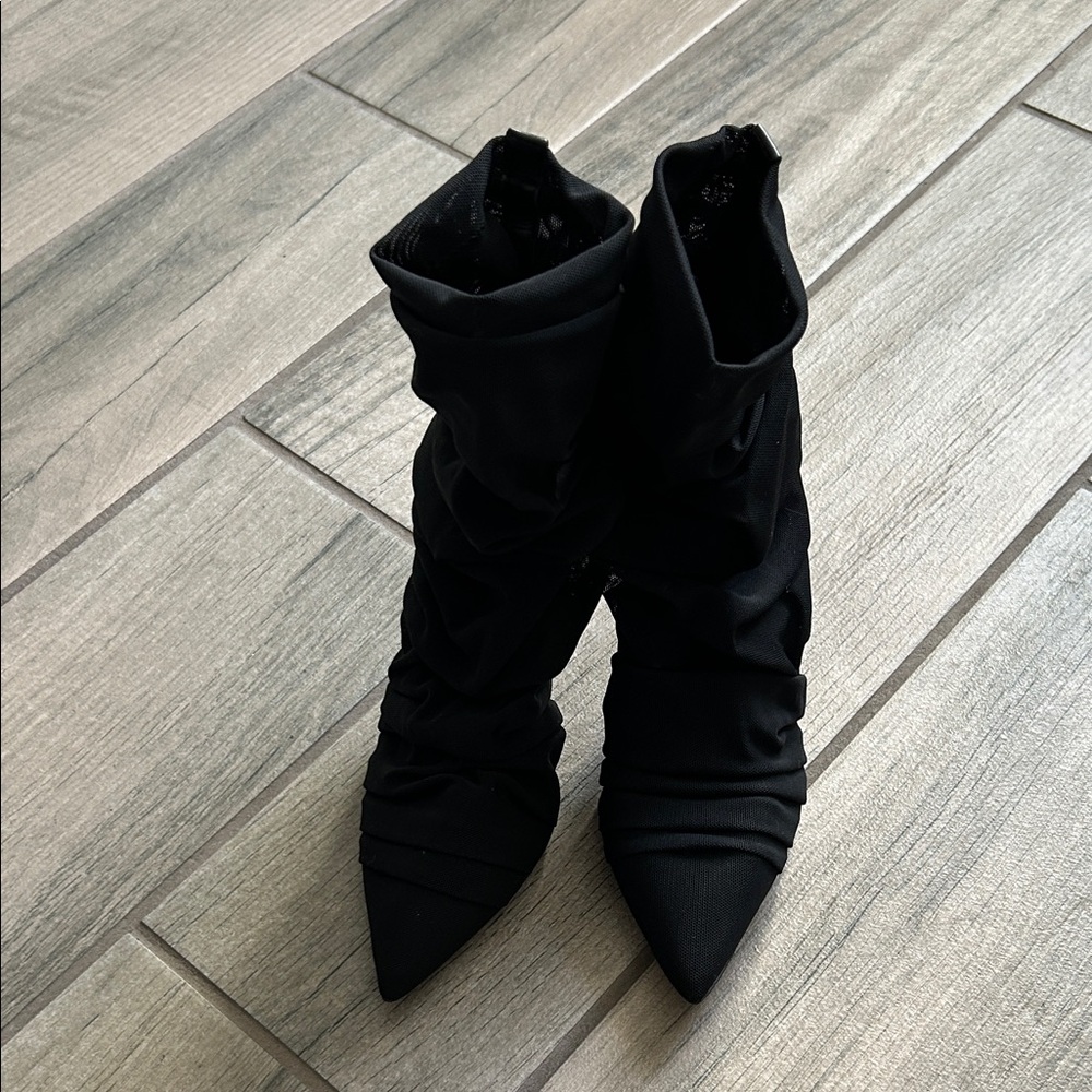 Chic Black Heeled Boots for Women
